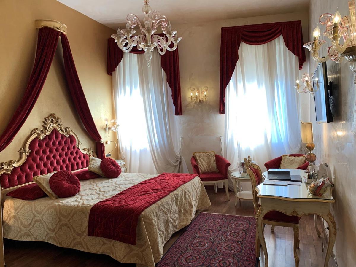 Savoia & Jolanda Hotel Венеция Екстериор снимка
